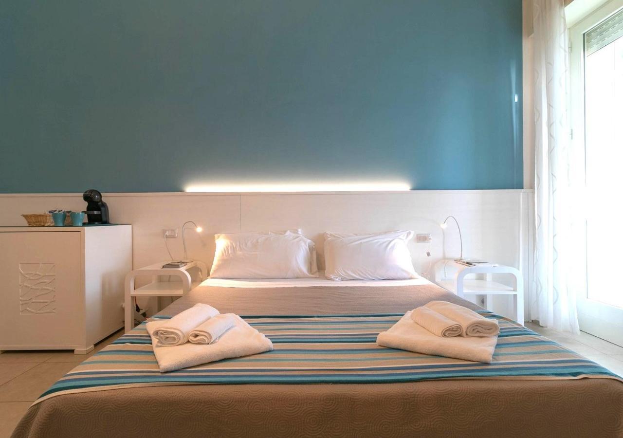 Fronte Mare Rooms By Salentolimit Порто Чезарео Екстериор снимка