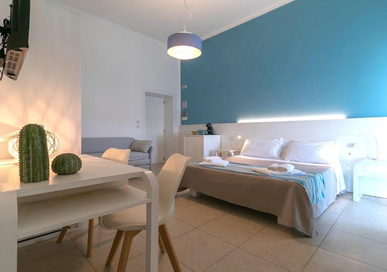Fronte Mare Rooms By Salentolimit Порто Чезарео Екстериор снимка