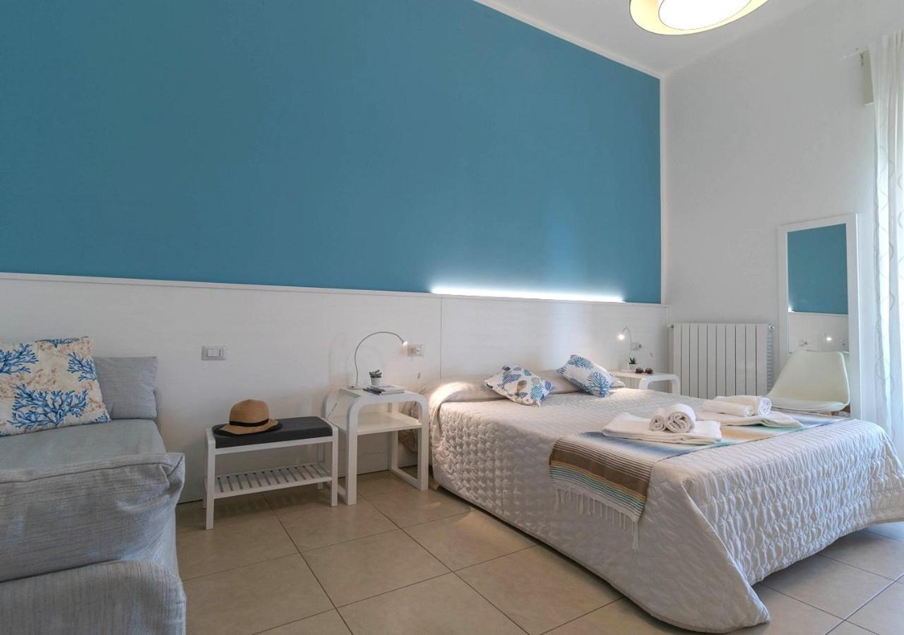Fronte Mare Rooms By Salentolimit Порто Чезарео Екстериор снимка